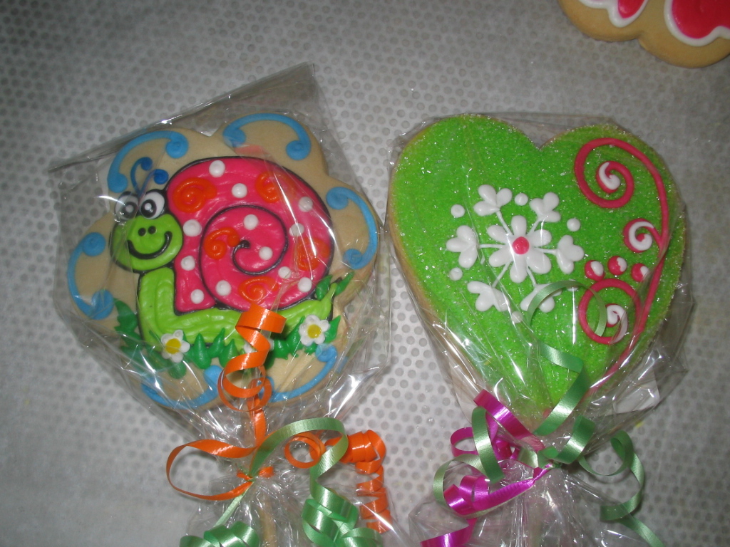 SNAIL, HEART [141] Cookies by Design Englewood NJ, Cookie Gift Baskets
